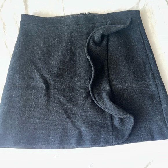 J Crew Mercantile Wool Blend Ruffle Front Mini Skirt Black Size 8 - Picture 1 of 9